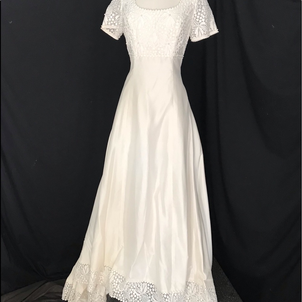 Vintage Silk St Pucchi Ivory Wedding Dress 10